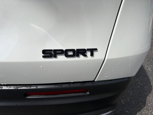 Used 2026 Honda HR-V Sport image 11