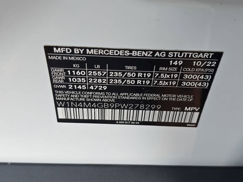 Certified 2023 Mercedes-Benz GLB 250 image 34