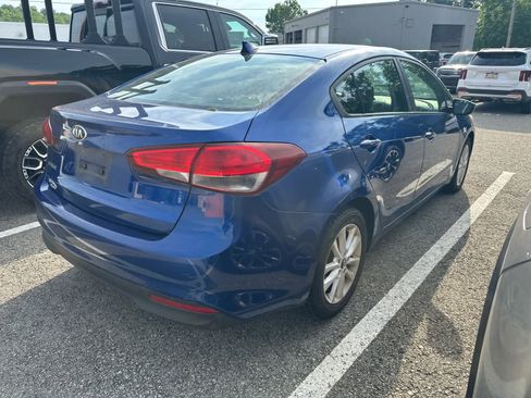 Used 2017 Kia Forte LX w/ LX Popular Package FWD image 3