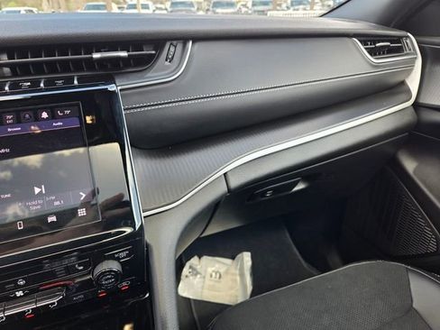 Certified 2025 Jeep Grand Cherokee Altitude image 27