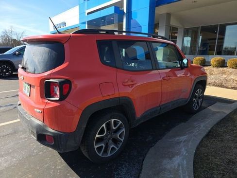 Used 2017 Jeep Renegade Latitude w/ Cold Weather Group image 19
