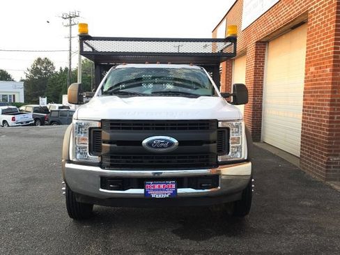 Used 2017 Ford F550 2WD Regular Cab Super Duty image 4