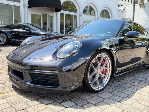 Used 2023 Porsche 911 Turbo image 2