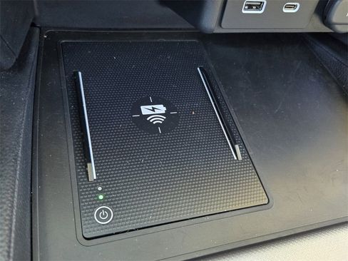 Used 2025 Honda Ridgeline Sport image 25