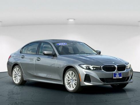 Used 2023 BMW 330e xDrive w/ Convenience Package image 8
