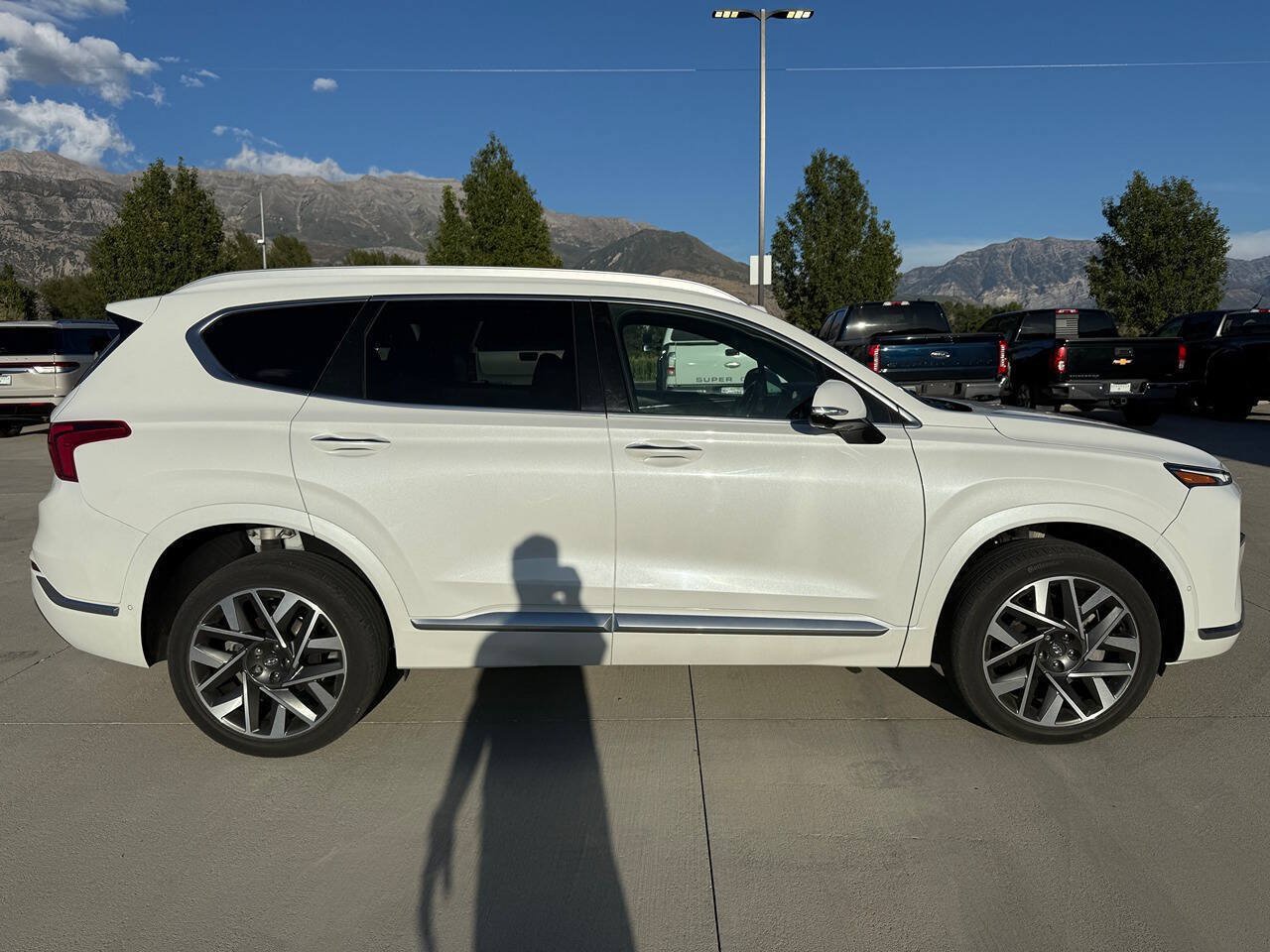 Used 2023 Hyundai Santa Fe Calligraphy w/ Cargo Package AWD/4WD image 2