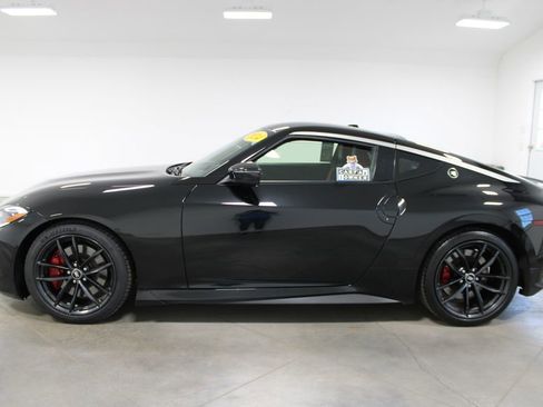 Used 2024 Nissan Z Performance w/ Floor Mat Package RWD image 6