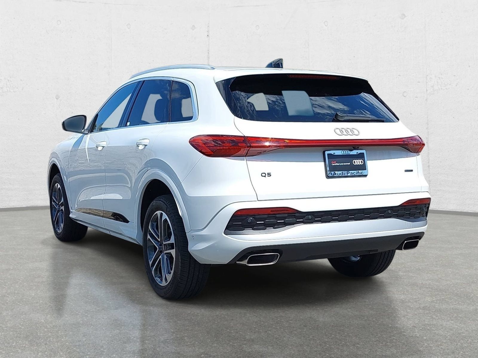 Used 2025 Audi Q5 Premium w/ Convenience Package AWD/4WD image 7