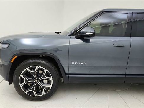 Used 2025 Rivian R1T Adventure image 9