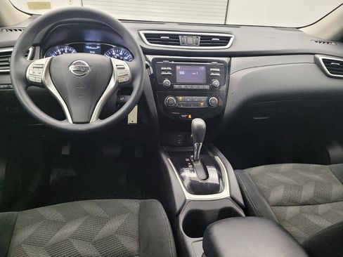 Used 2015 Nissan Rogue S image 22