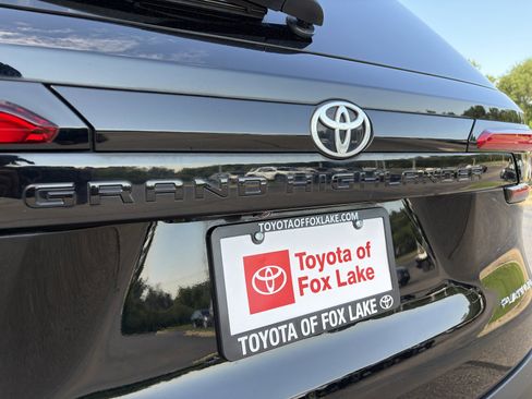 Used 2024 Toyota Grand Highlander AWD Hybrid image 35