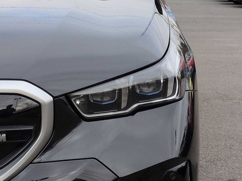 Used 2025 BMW i5 M60 w/ Premium Package image 11