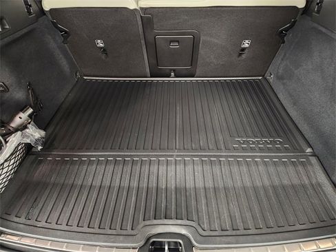 Used 2025 Volvo XC60 T8 Plus w/ Protection Package Premier image 34