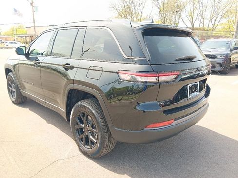 New 2026 Jeep Grand Cherokee Altitude AWD/4WD image 4