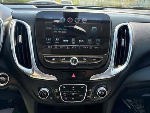 Used 2018 Chevrolet Equinox LT w/ Sun & Infotainment Package FWD image 21