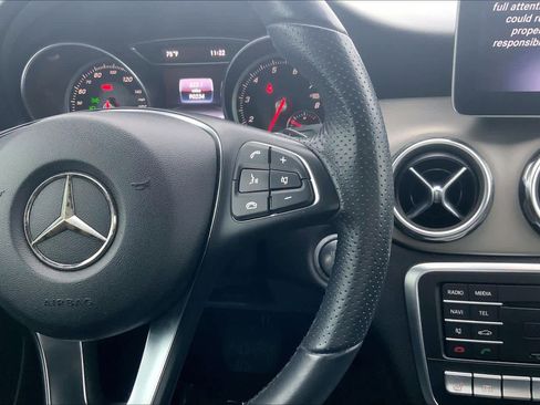 Used 2019 Mercedes-Benz GLA 250 4MATIC image 22