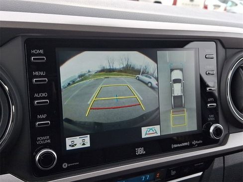 Used 2023 Toyota Tacoma Limited image 18