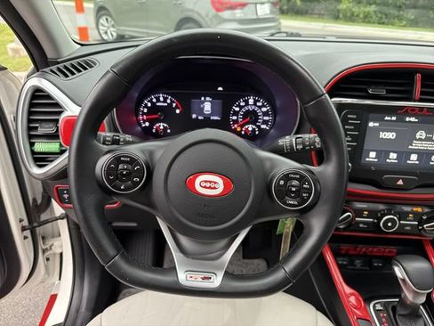 Used 2021 Kia Soul GT-Line FWD image 22