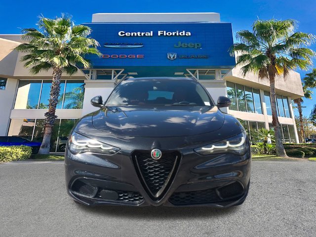 Used 2024 Alfa Romeo Stelvio Veloce AWD/4WD image 3