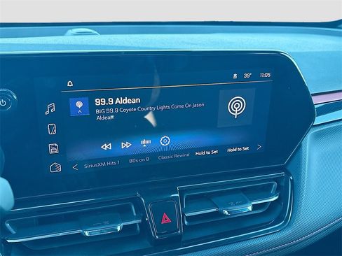 Used 2025 Chevrolet TrailBlazer RS image 14