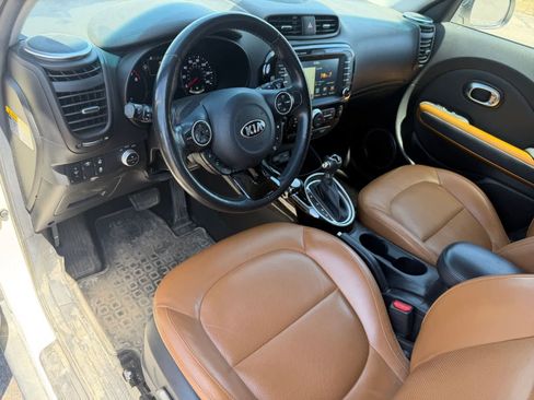 Used 2016 Kia Soul ! w/ Premium Package FWD image 9