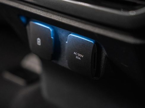 Certified 2023 Ford F150 Lariat w/ Equipment Group 502A High image 45