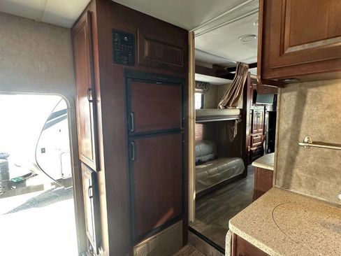 Used 2015 Ford E-450 and Econoline 450 Super Duty w/ Motorhome Prep Package image 13