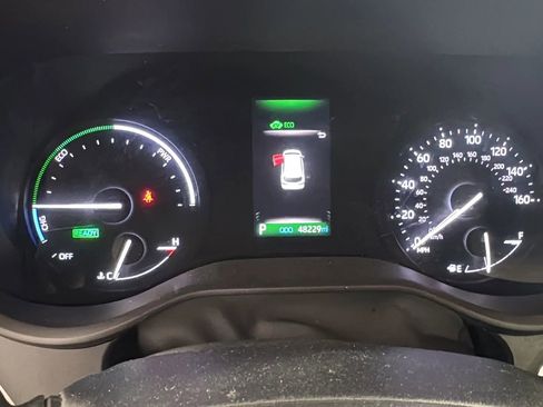 Used 2021 Toyota Sienna XLE image 16