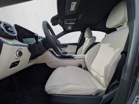 Certified 2025 Mercedes-Benz C 300 Sedan image 4