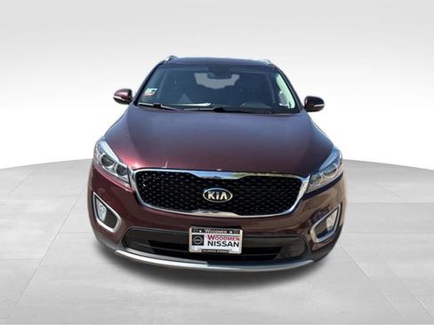 Used 2017 Kia Sorento EX w/ EX V6 Premium Package AWD/4WD image 3