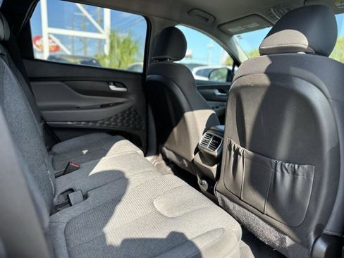 Used 2019 Hyundai Santa Fe SE image 21