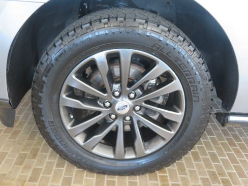 Used 2021 Ford Expedition Max Limited image 7