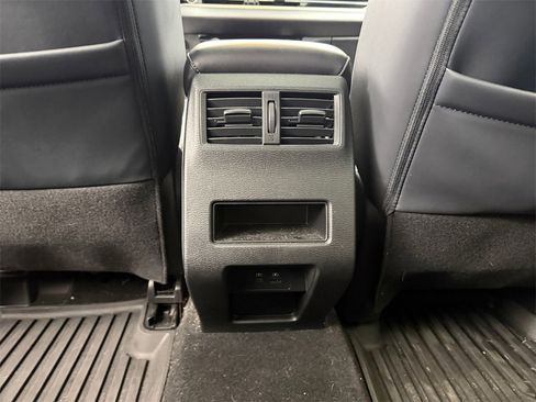 Used 2024 Mitsubishi Outlander SE image 30