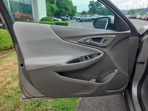 Used 2024 Chevrolet Malibu LT FWD image 15