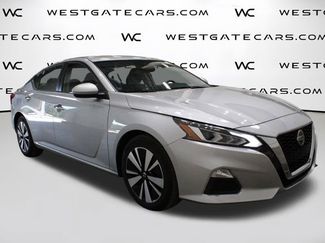 Used 2022 Nissan Altima 2.5 SV video 2