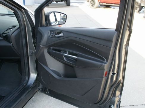 Used 2018 Ford Escape SEL image 32