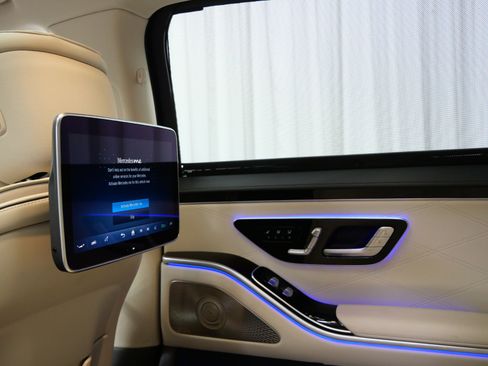 Used 2024 Mercedes-Benz S 63 AMG S image 35