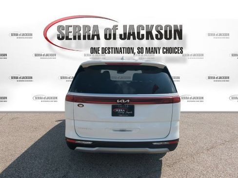 Certified 2024 Kia Carnival LX FWD image 7
