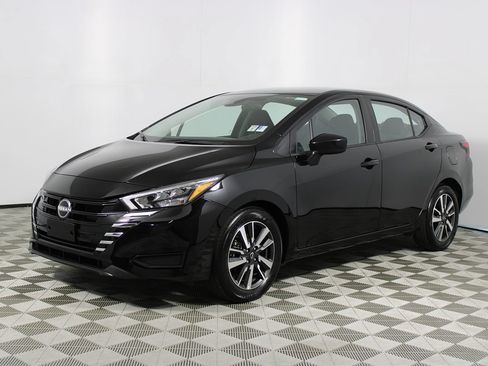 Used 2025 Nissan Versa SV FWD image 25
