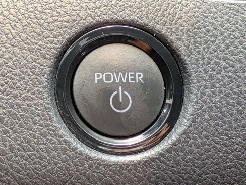 Used 2025 Toyota Camry SE FWD image 26