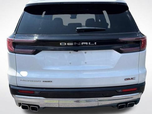 Used 2024 GMC Acadia Denali AWD/4WD image 9