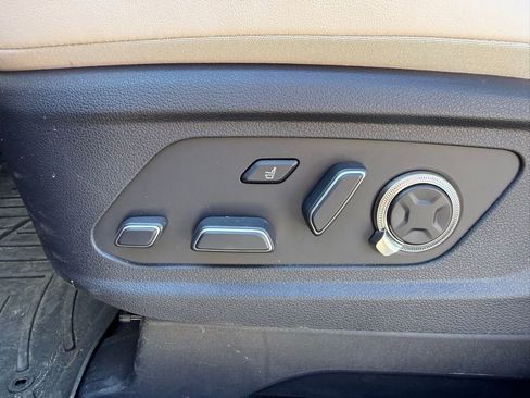 Used 2024 Hyundai Palisade Calligraphy image 25