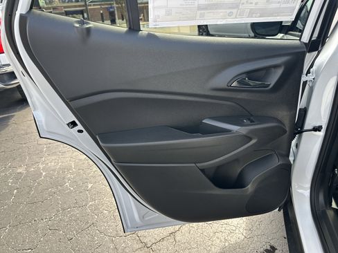 New 2026 Chevrolet Trax ACTIV w/ Sunroof Package FWD image 23