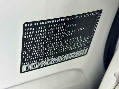 Used 2022 Volkswagen Tiguan SE R-Line FWD image 28
