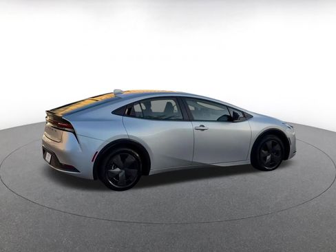 Used 2025 Toyota Prius LE image 15