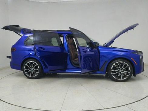 Used 2025 BMW X7 M60i image 80
