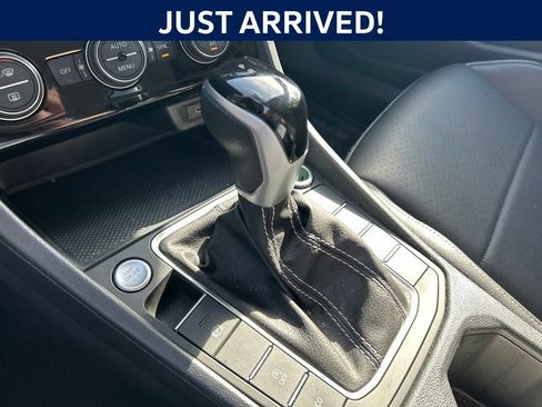 Certified 2023 Volkswagen Jetta SE FWD image 15