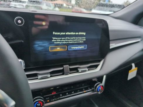 New 2026 Chevrolet Equinox LT w/ Convenience Package II image 20