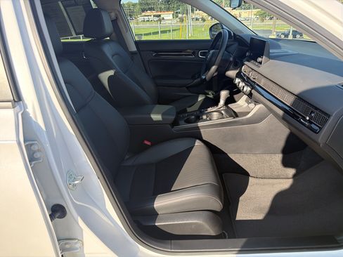 Used 2024 Honda Civic EX-L image 32