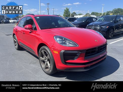 Used 2023 Porsche Macan AWD/4WD image 1